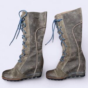 ❄️Sorel Gray Leather Boots, Blue Laces❄️